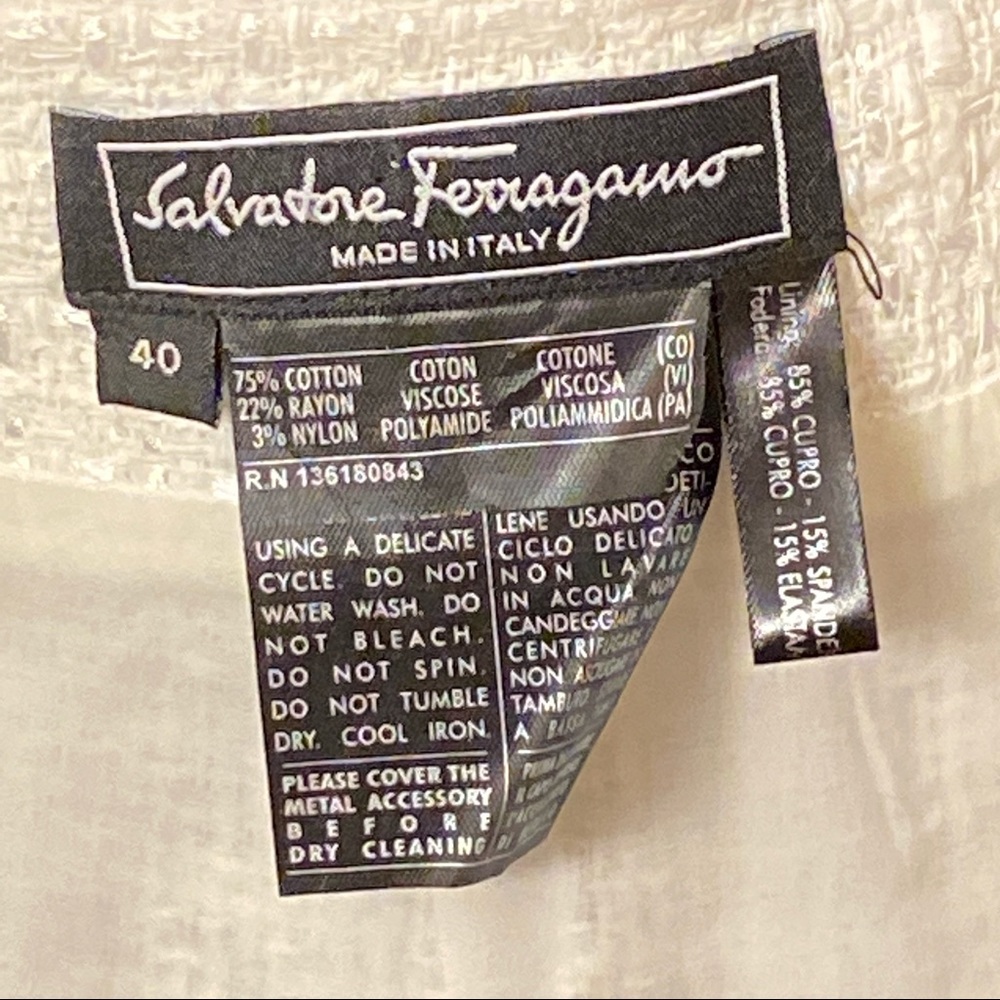 ❤️Salvatore Ferragamo White Tweed Kick Pleat Skirt. Size 40. - Picture 9 of 9